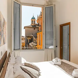 https://immobo-panorama-piazza-maggiore-view.emilia-romagnahotels.net