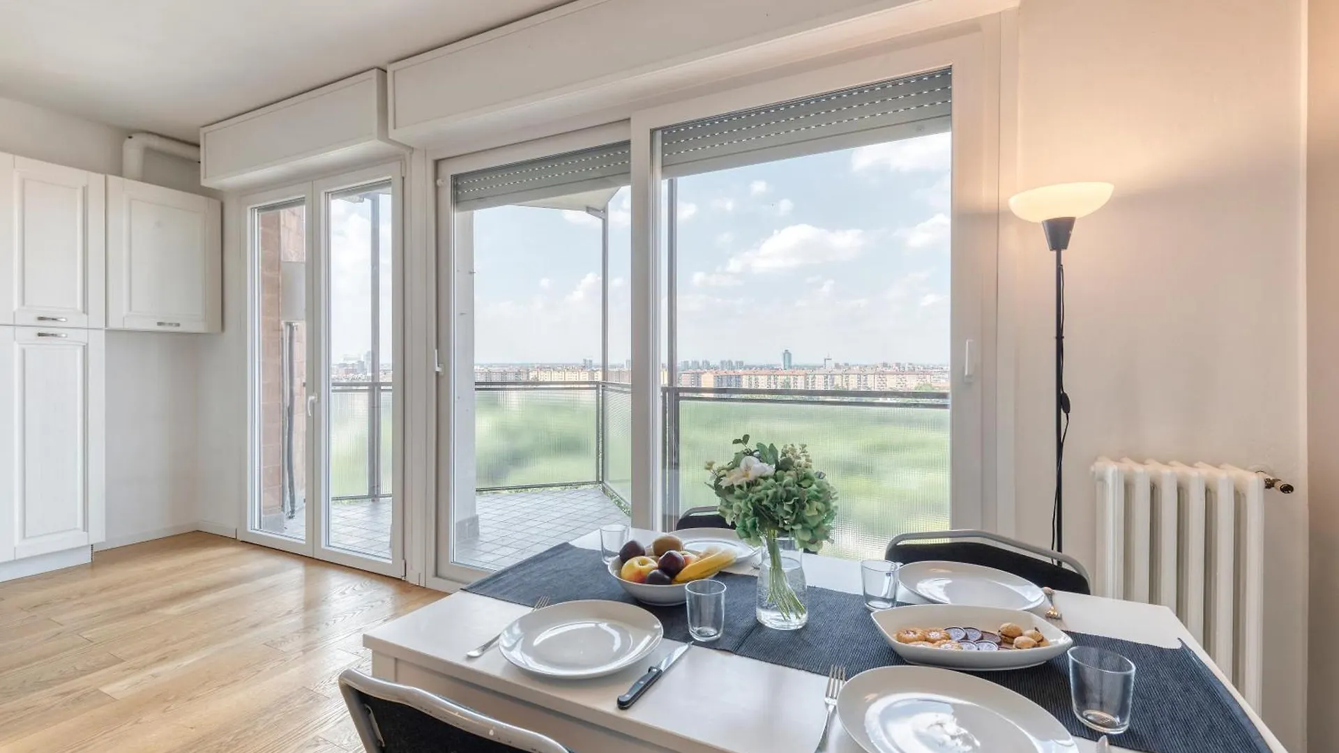 Omodeo, 19 - Ampio E Panoramico Apartment Milan