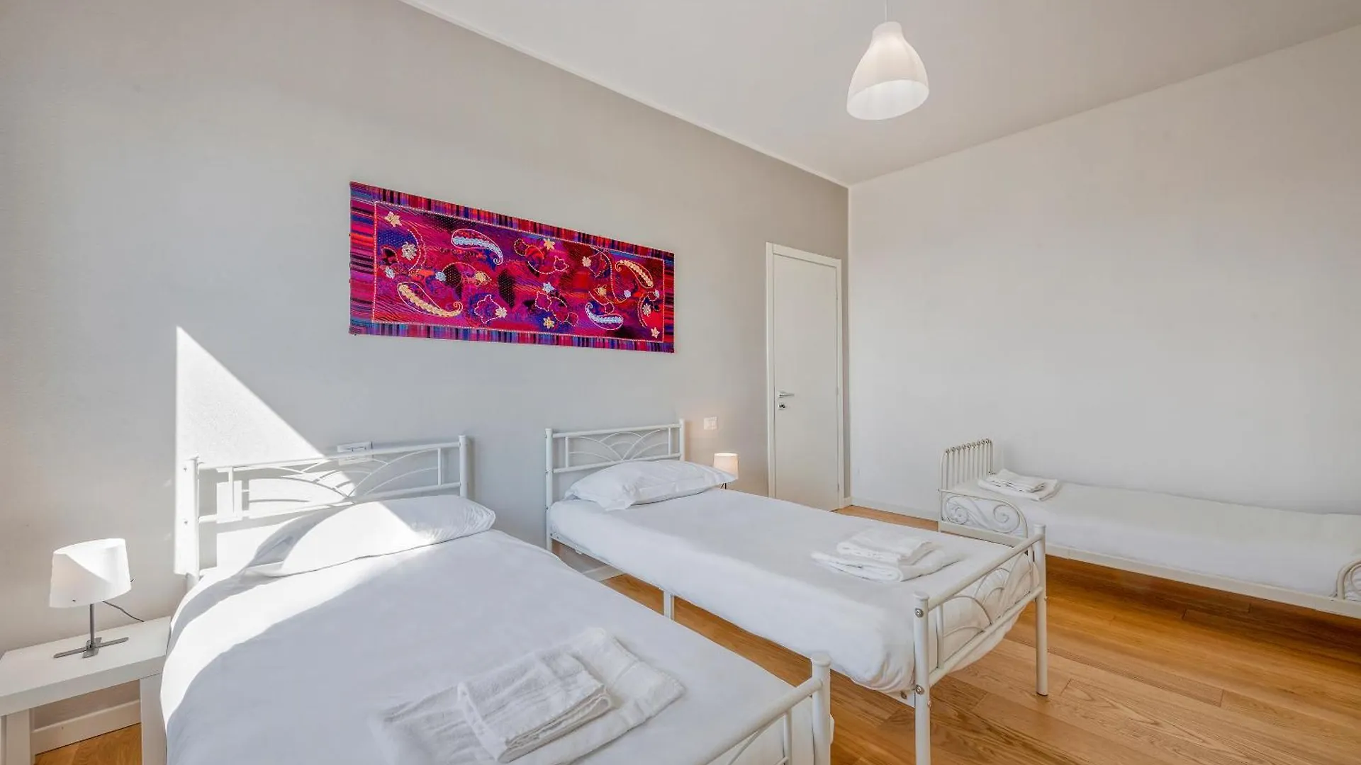 Omodeo, 19 - Ampio E Panoramico Apartment Milan