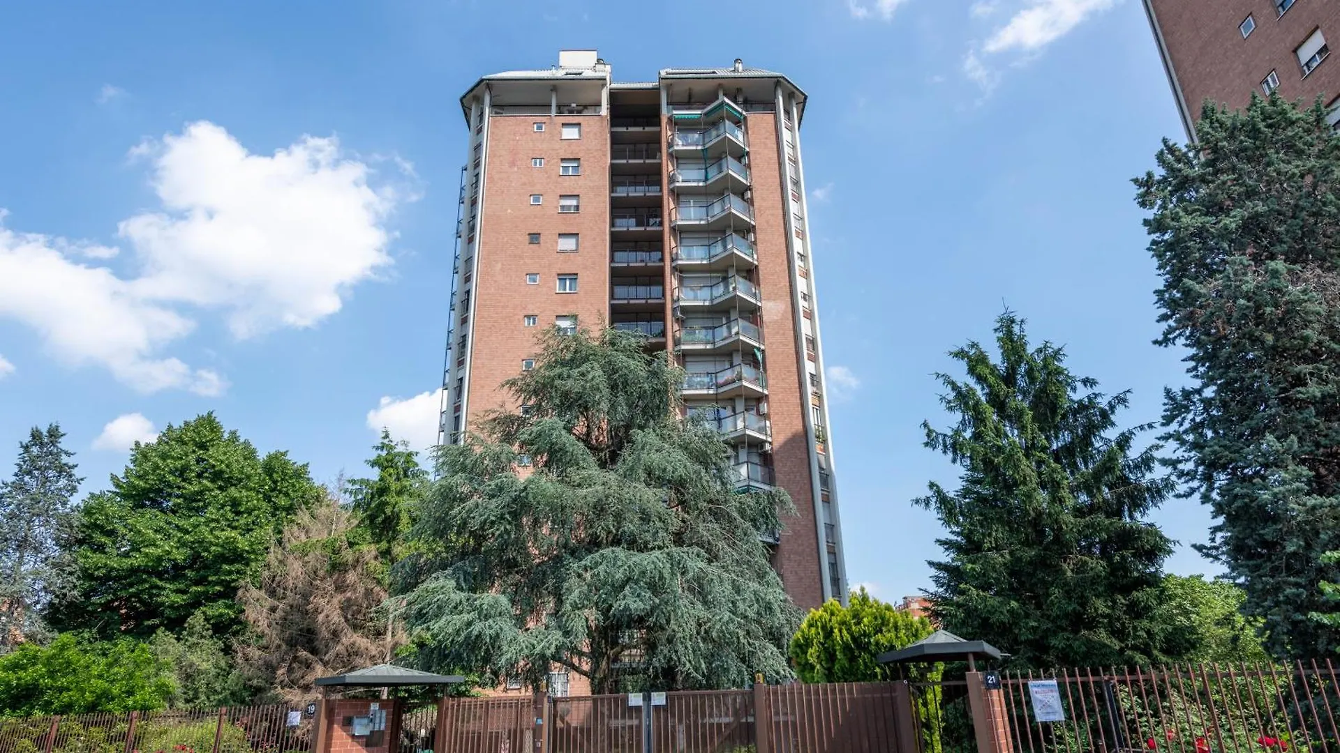 Omodeo, 19 - Ampio E Panoramico Apartment Milan
