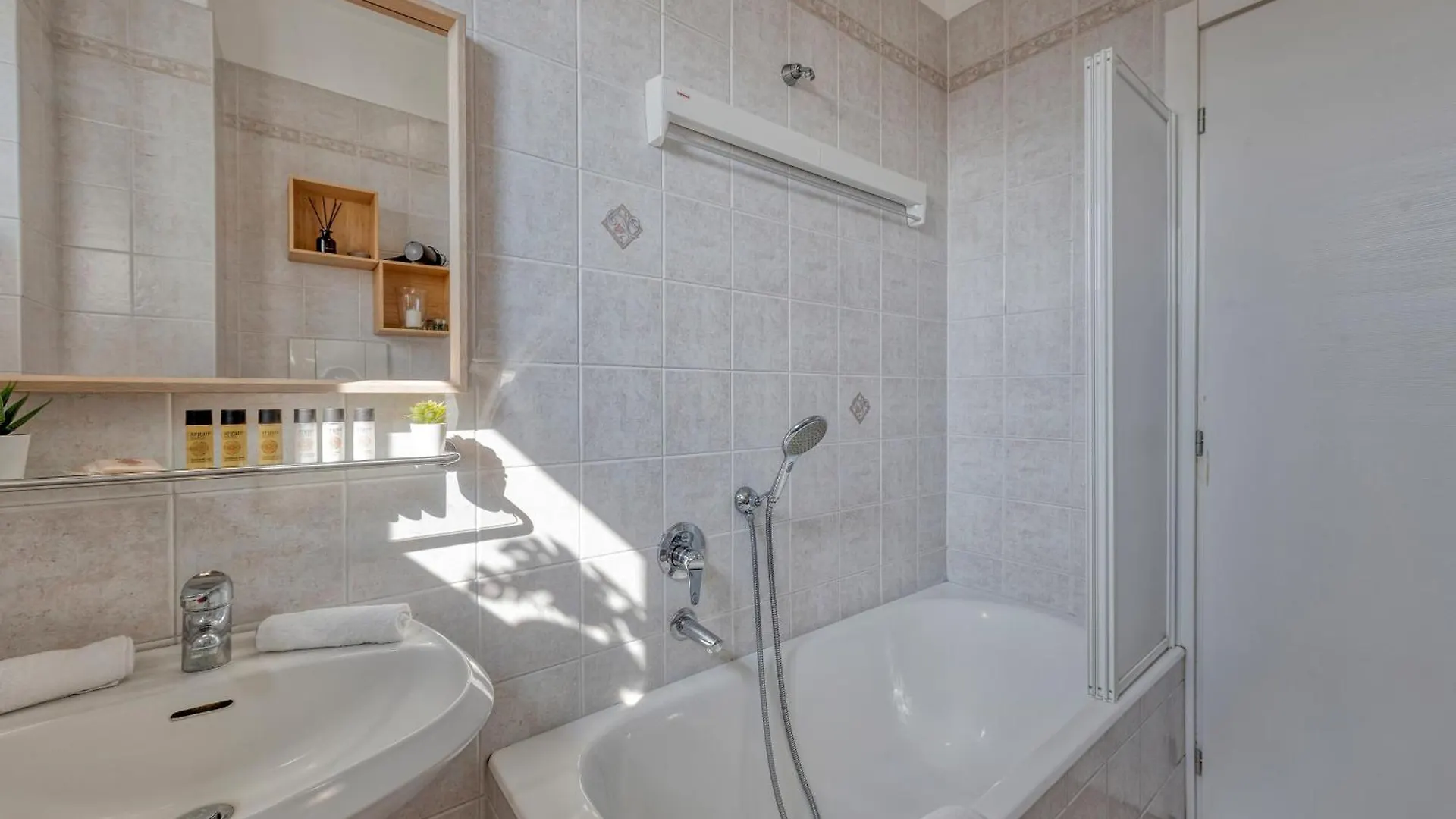 Omodeo, 19 - Ampio E Panoramico Apartment Milan 0*,